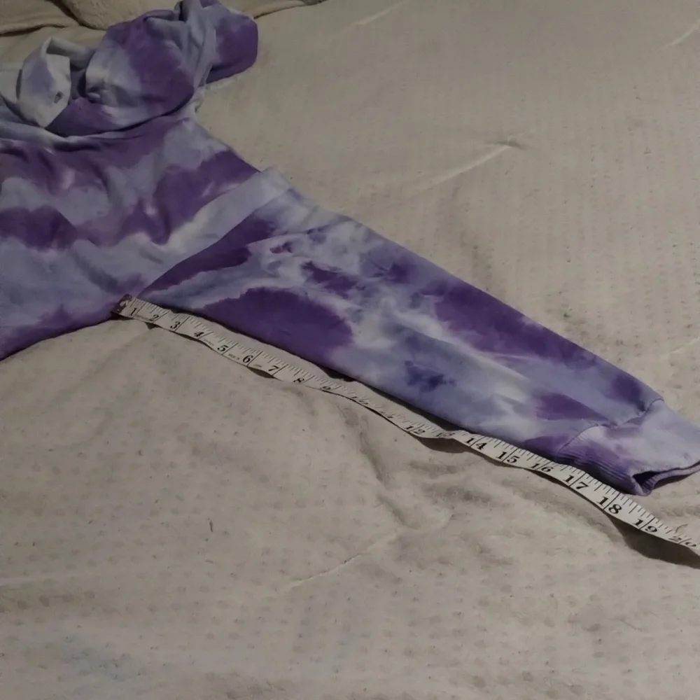Refuge by Charlotte Russe tie dye sweatsuit - Picture 4 of 10